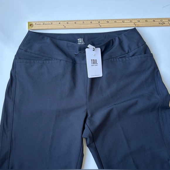 NWT Tail White Label Black Bermuda Mid Rise Stretch Golf Shorts UPF 50 Women’s 6 - Picture 7 of 9